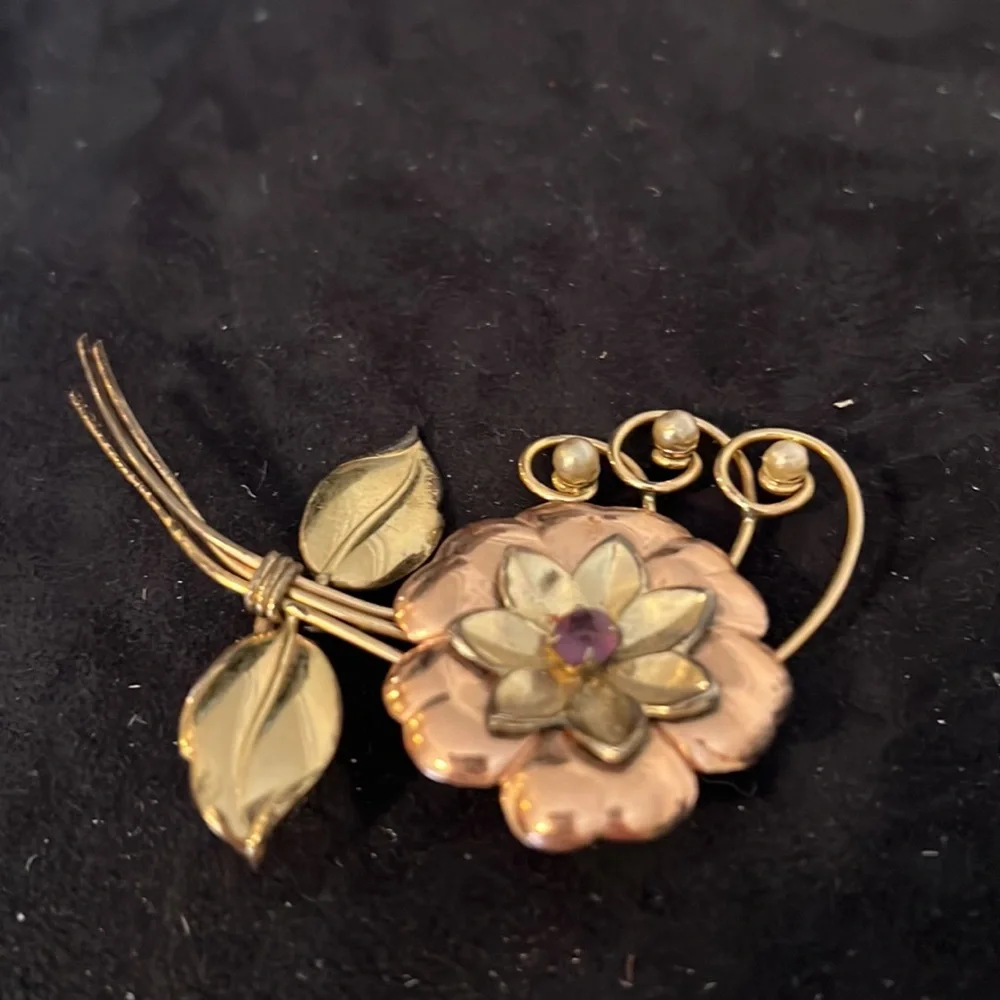 Harry Iskin 1/20 10k gold filled floral brooch crystal